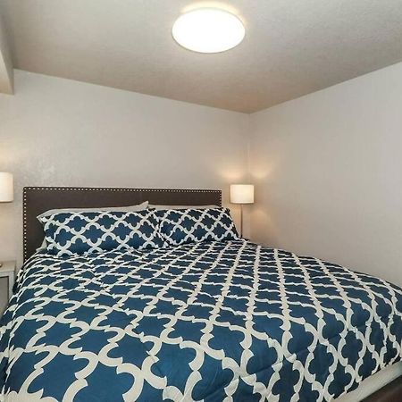 Villa Holly First Floor 2 King Beds Kansas City Exterior foto
